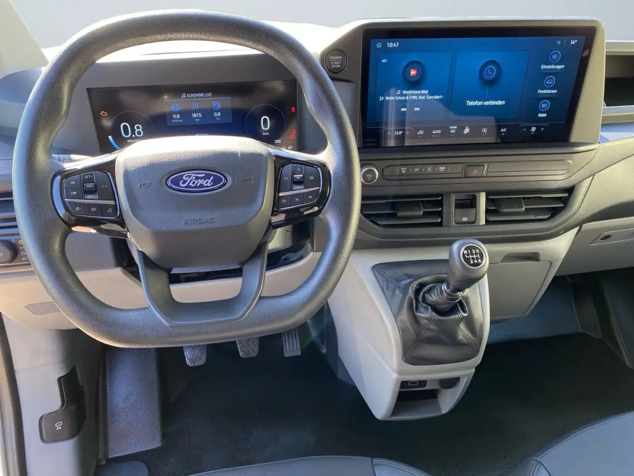 Ford Transit 8