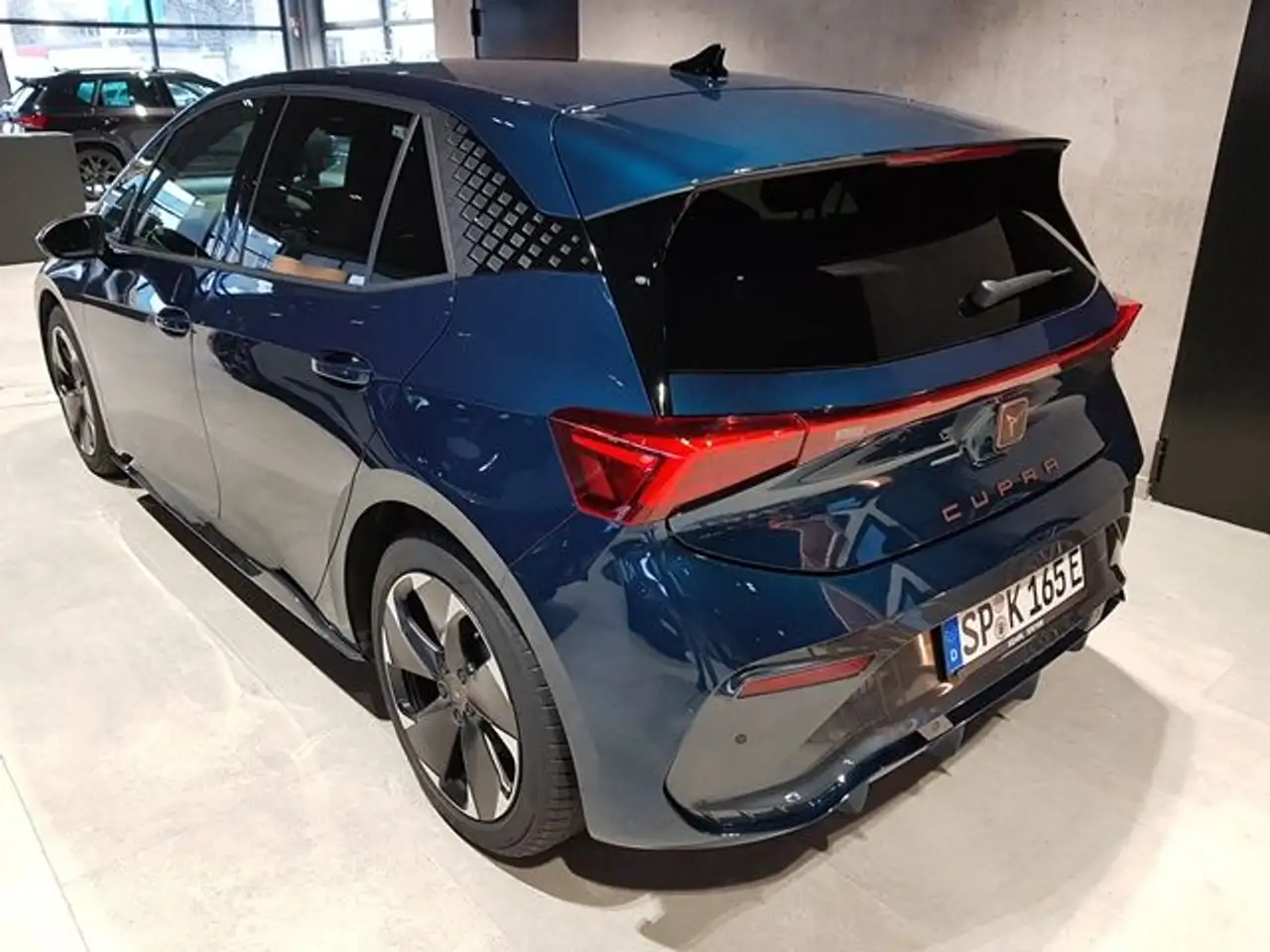 Cupra Born 3