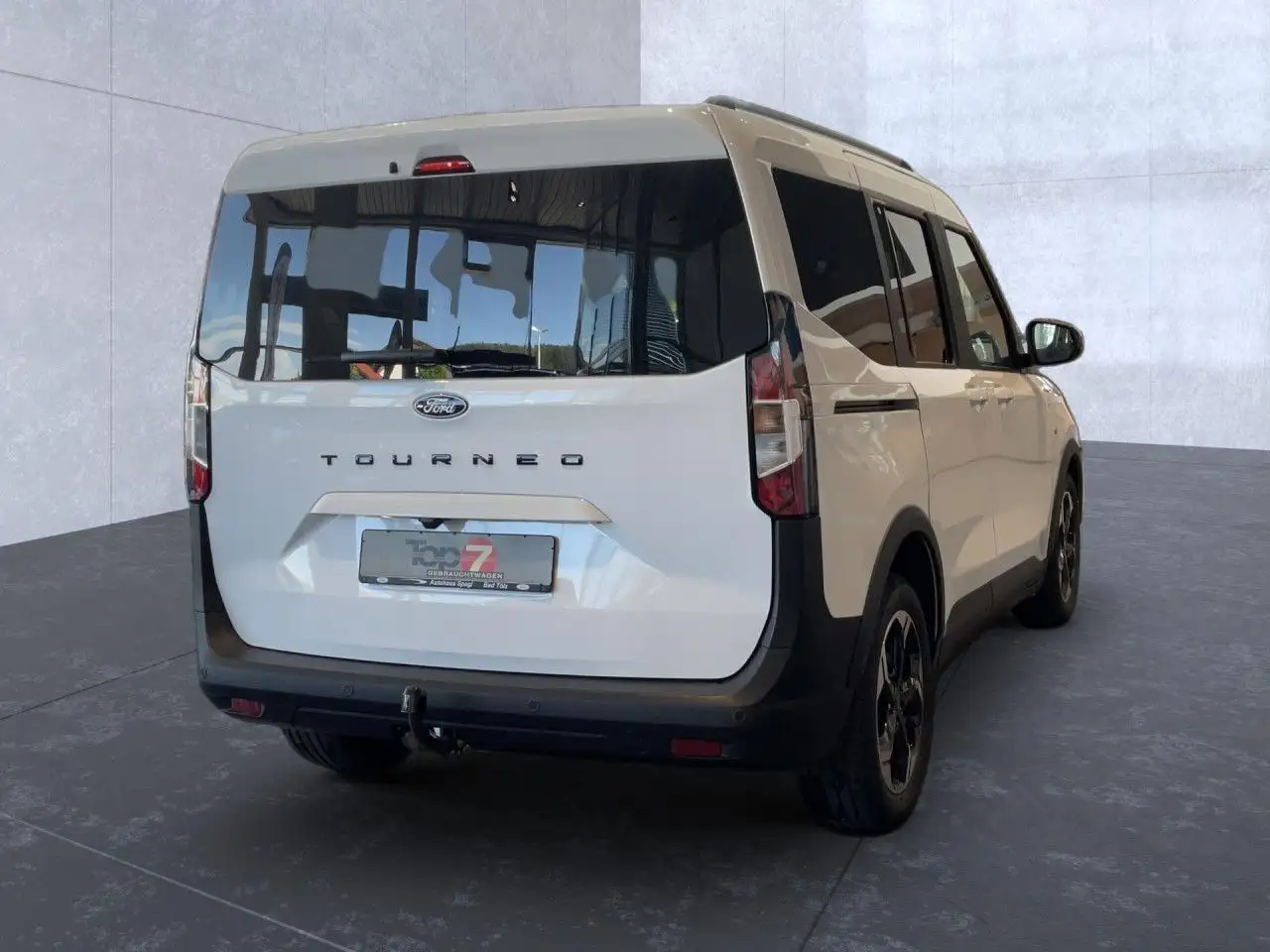 Ford Tourneo 4