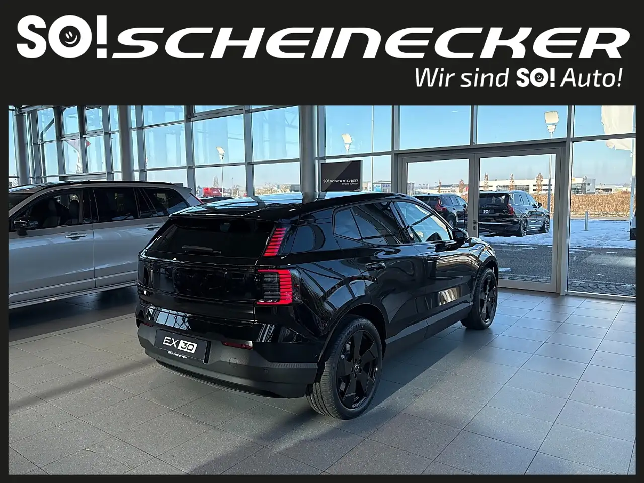 Volvo EX30 4