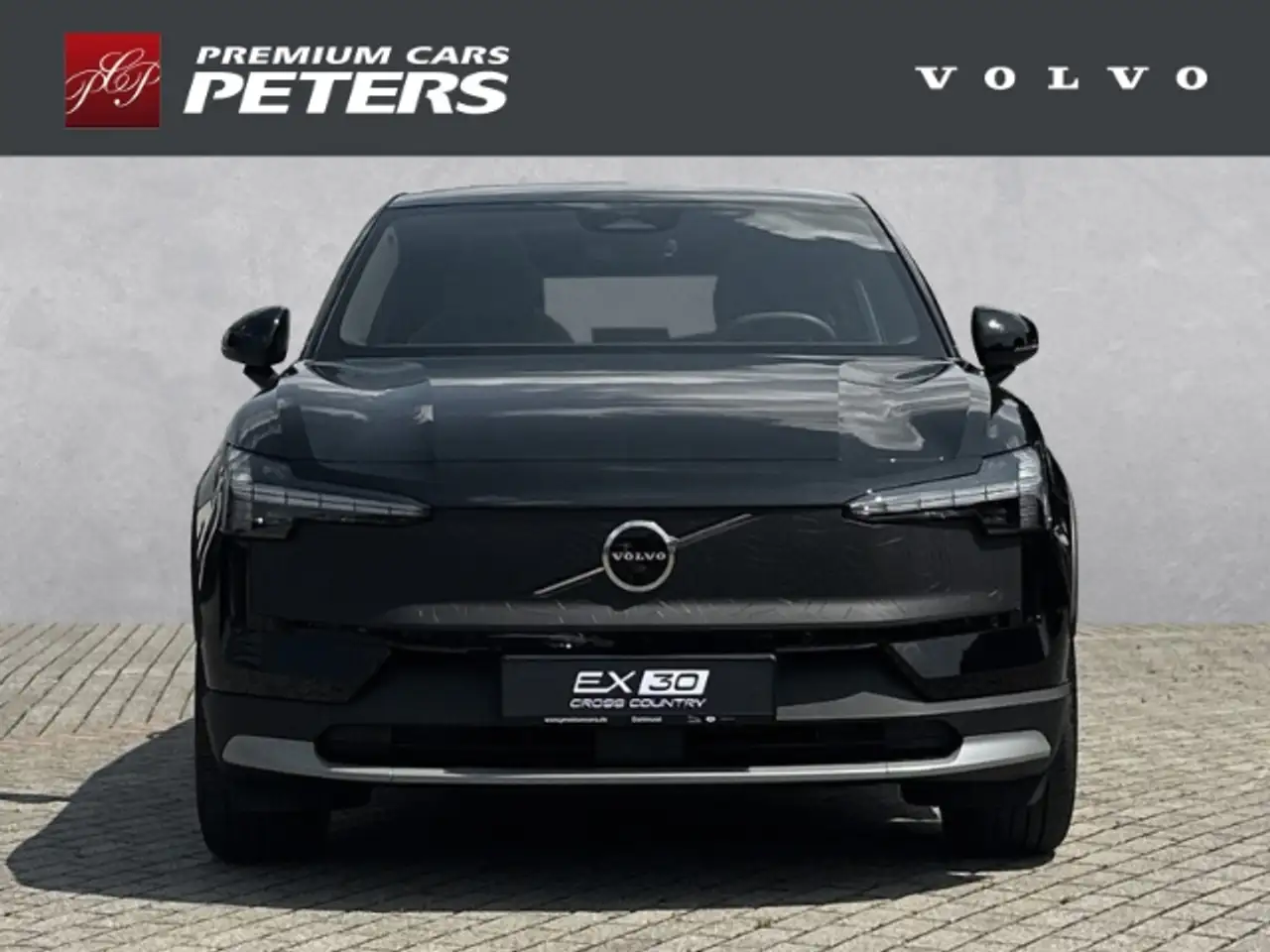 Volvo EX30 8