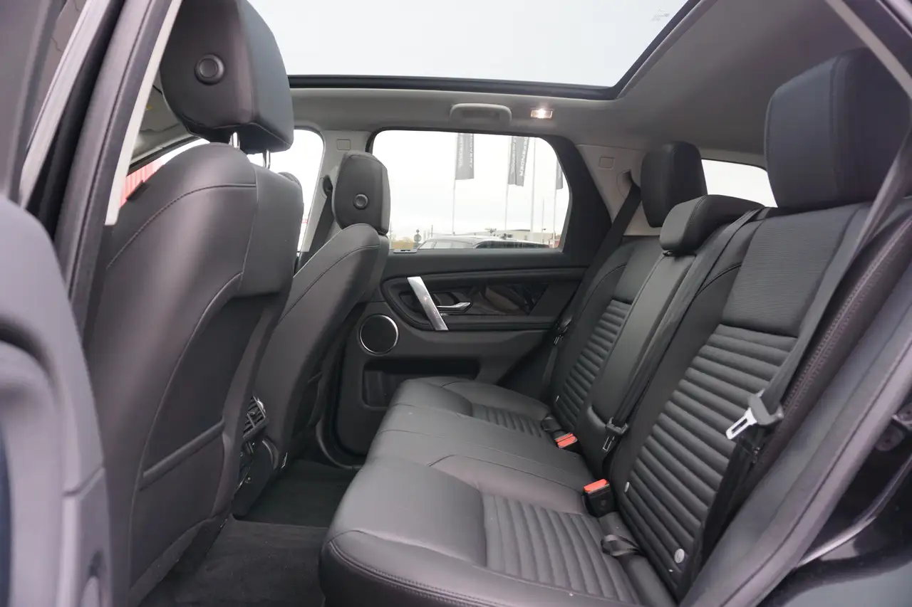 Land Rover Discovery 5