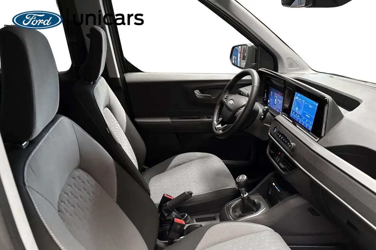Ford Tourneo 6