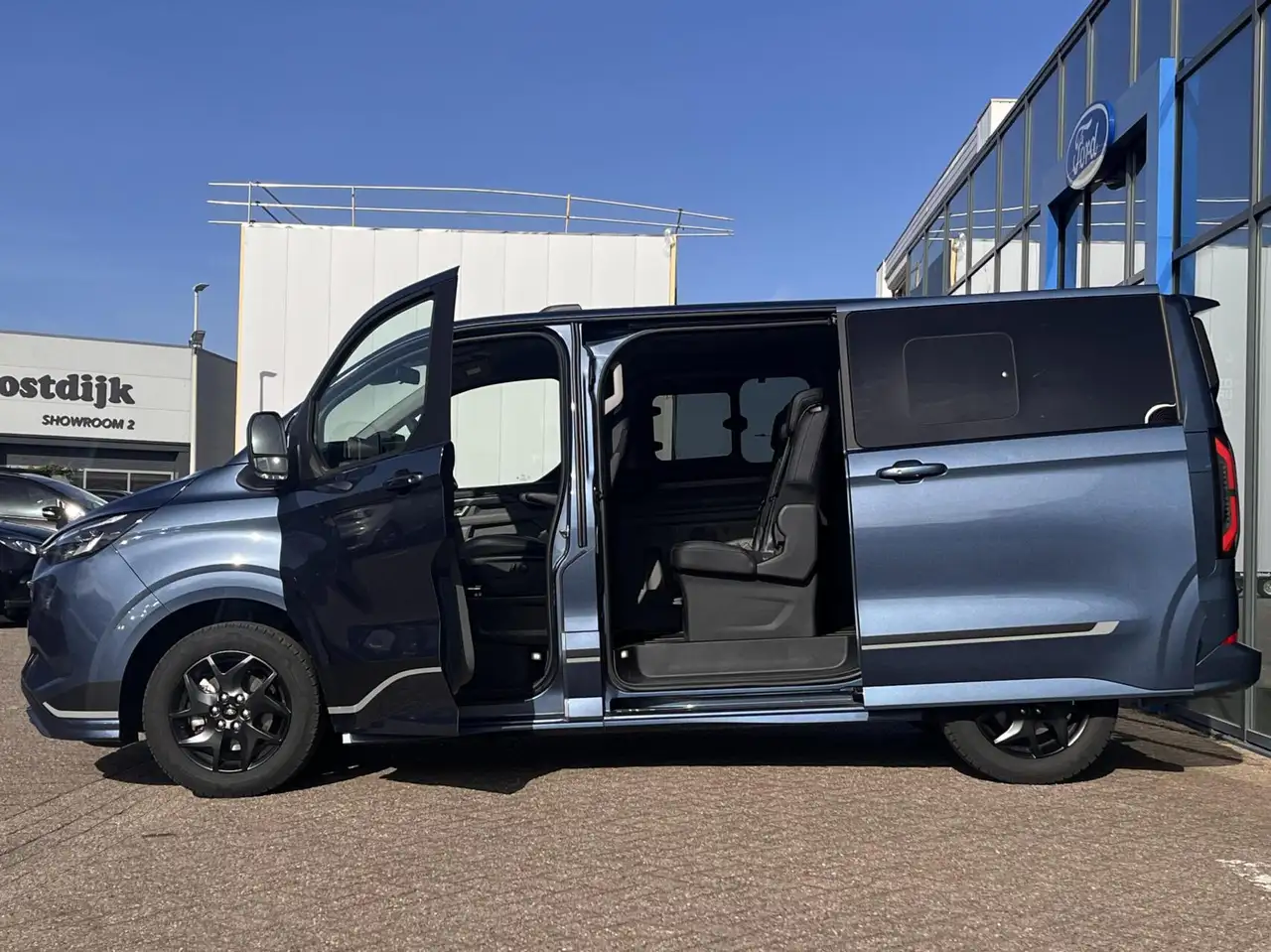 Ford Transit 8