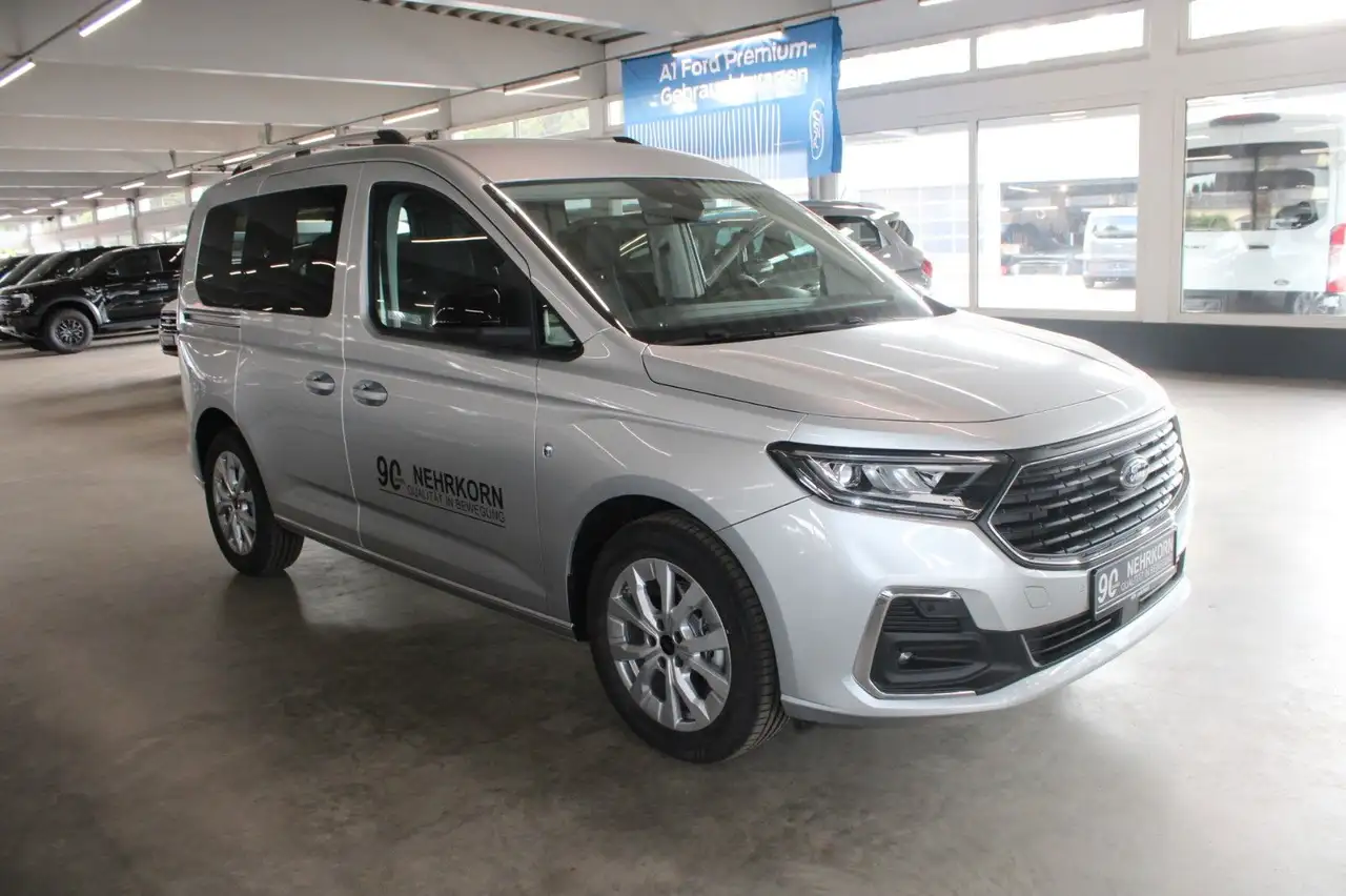 Ford Tourneo 6