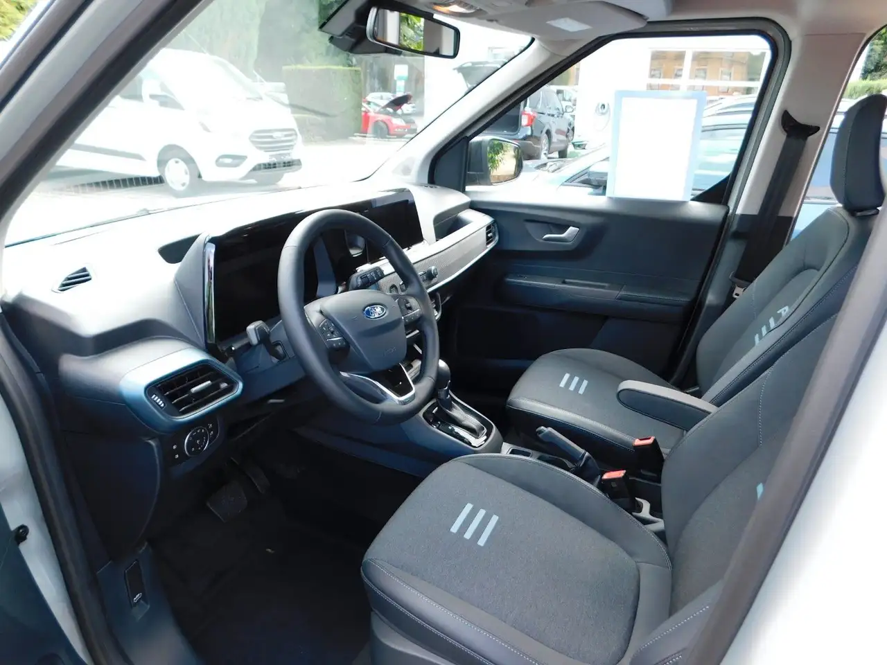Ford Tourneo 8