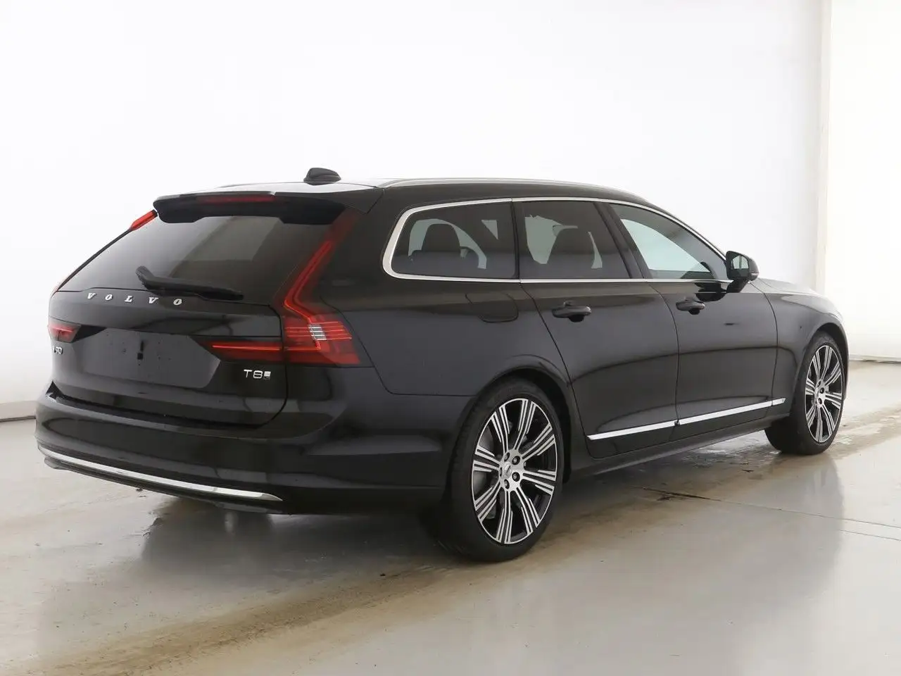 Volvo V90 2
