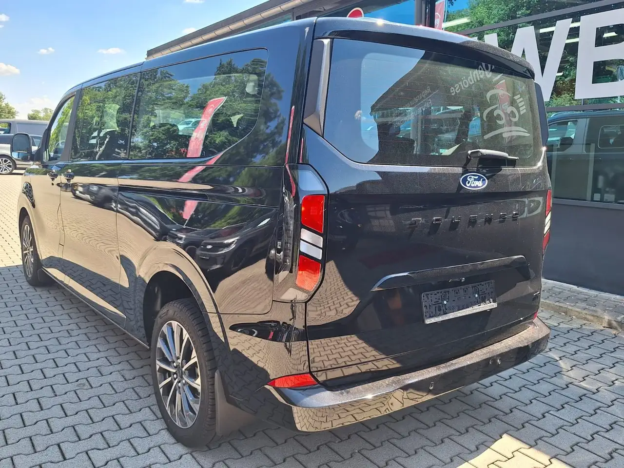 Ford Tourneo 8