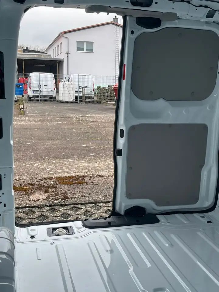 Ford Transit 13