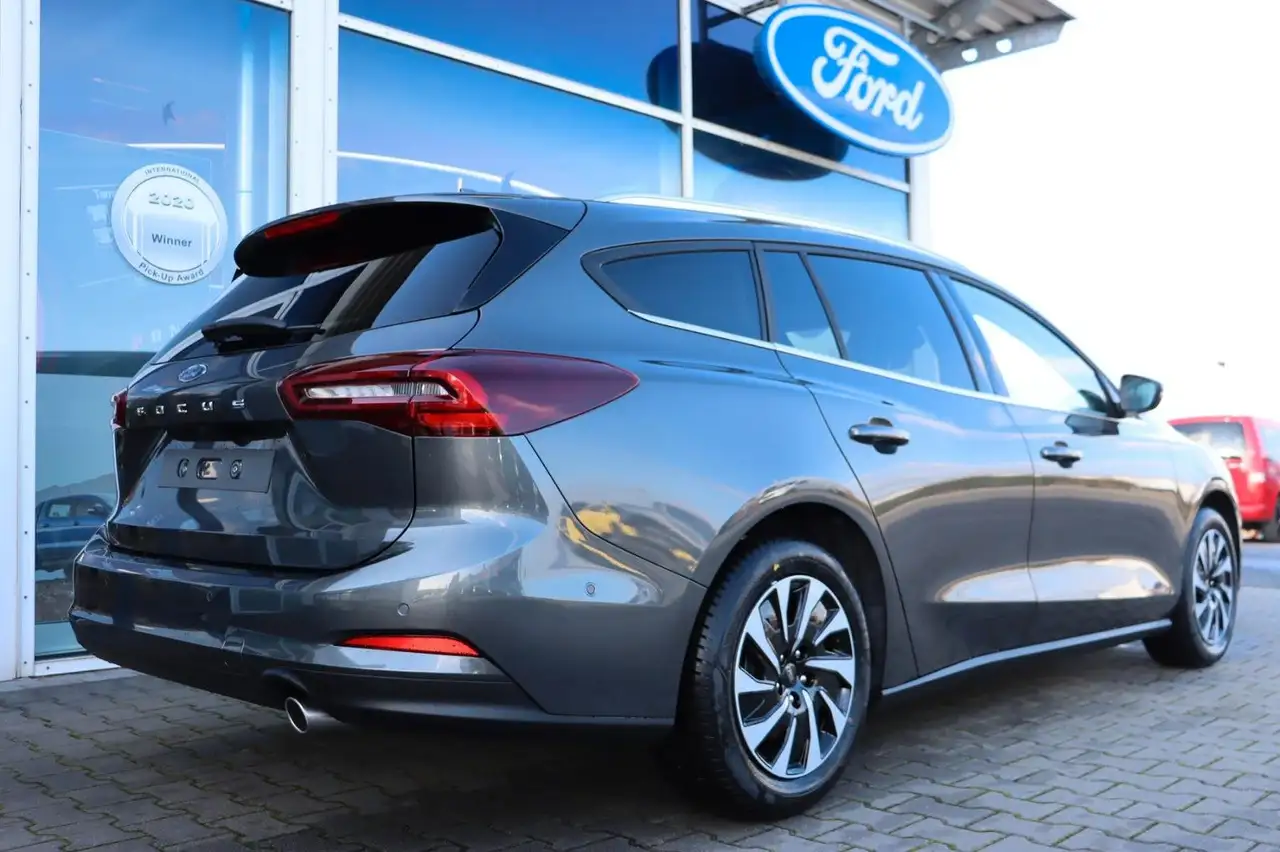 Ford Focus 7