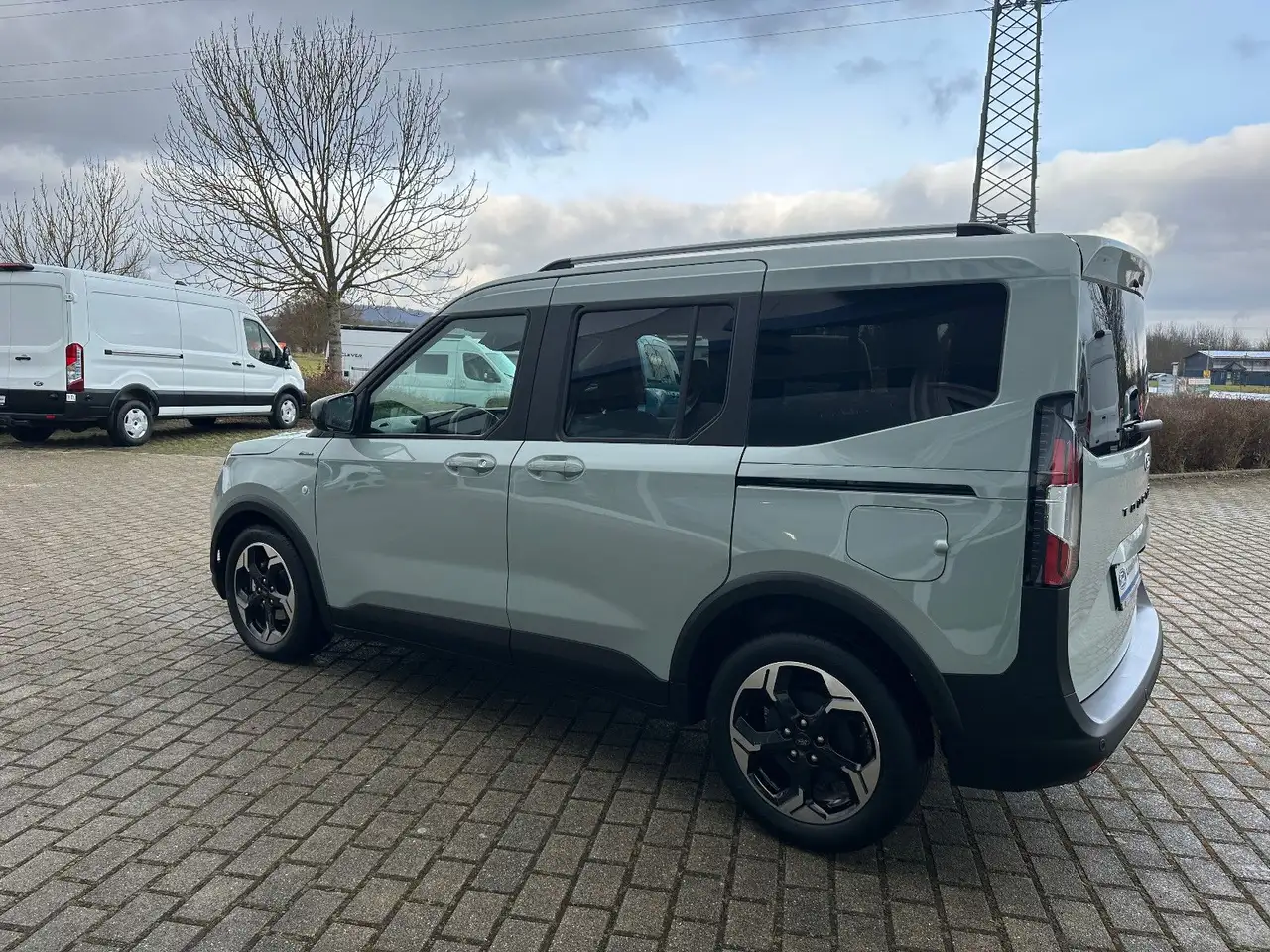 Ford Tourneo 8