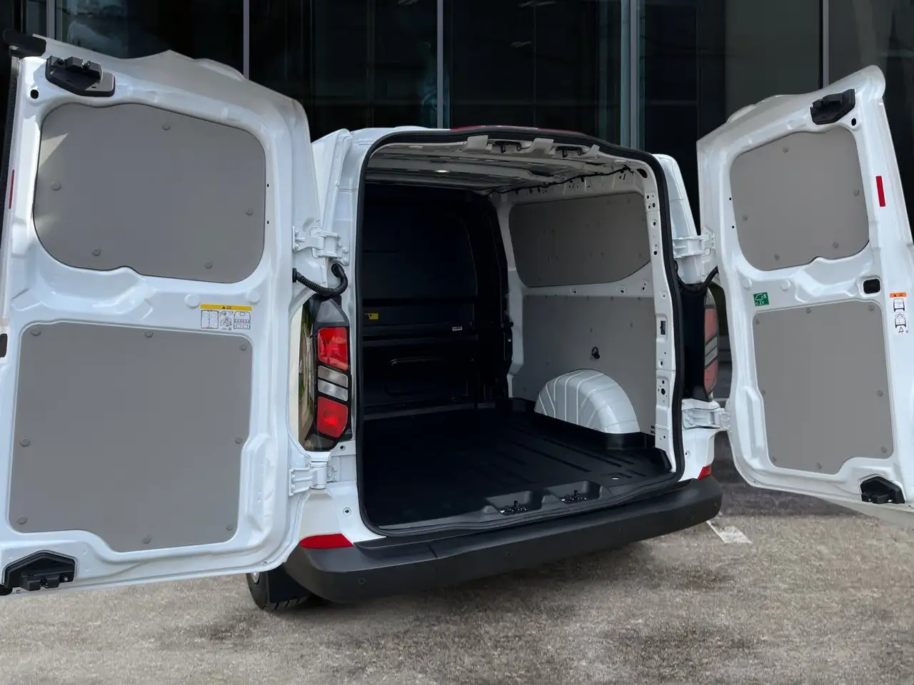 Ford Transit 10