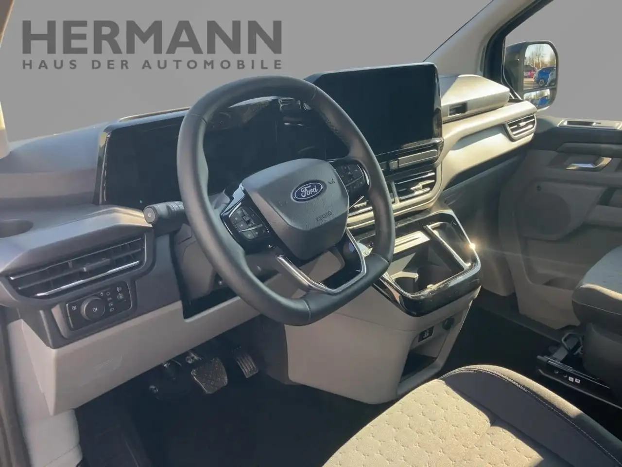 Ford Tourneo 8