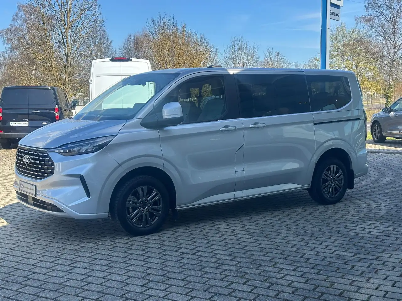 Ford Tourneo 8