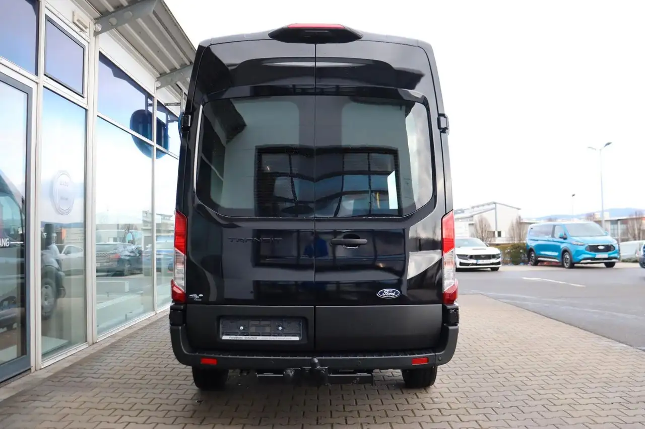 Ford Transit 7