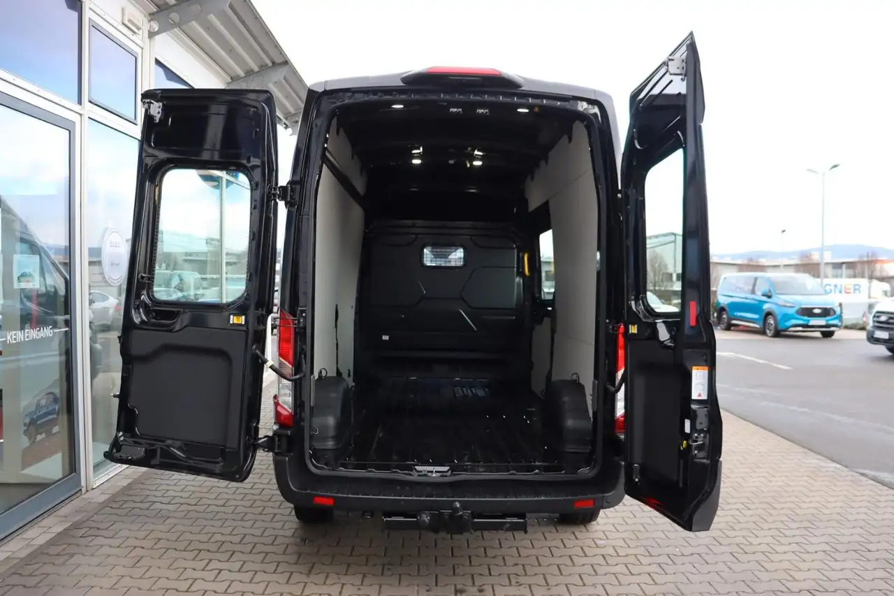 Ford Transit 8