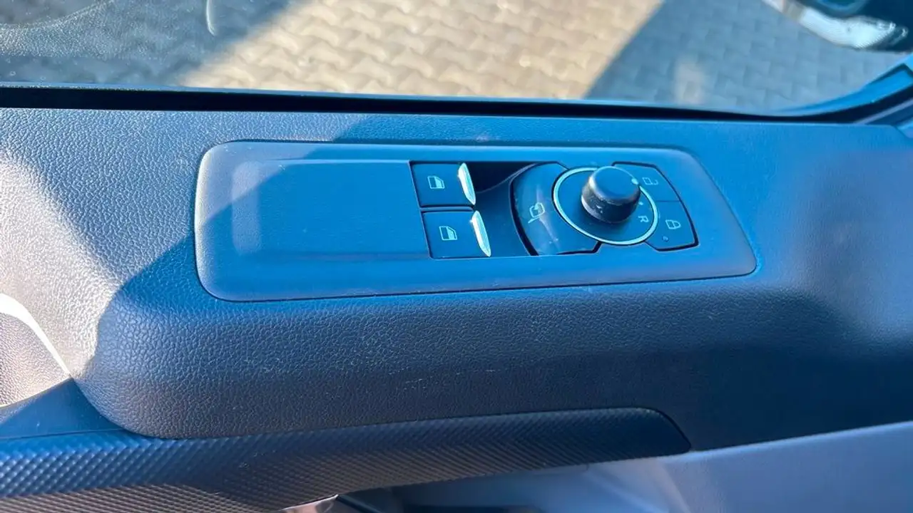 Ford Transit 11