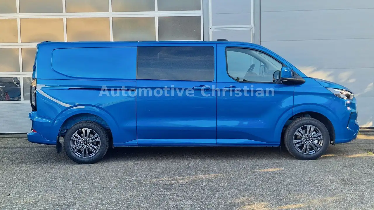 Ford Tourneo 8