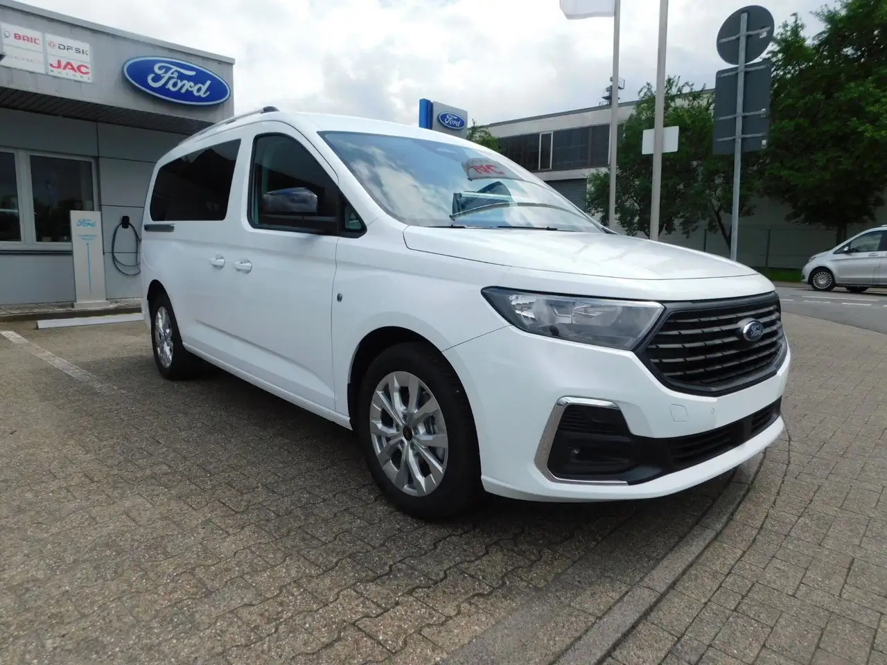Ford Grand