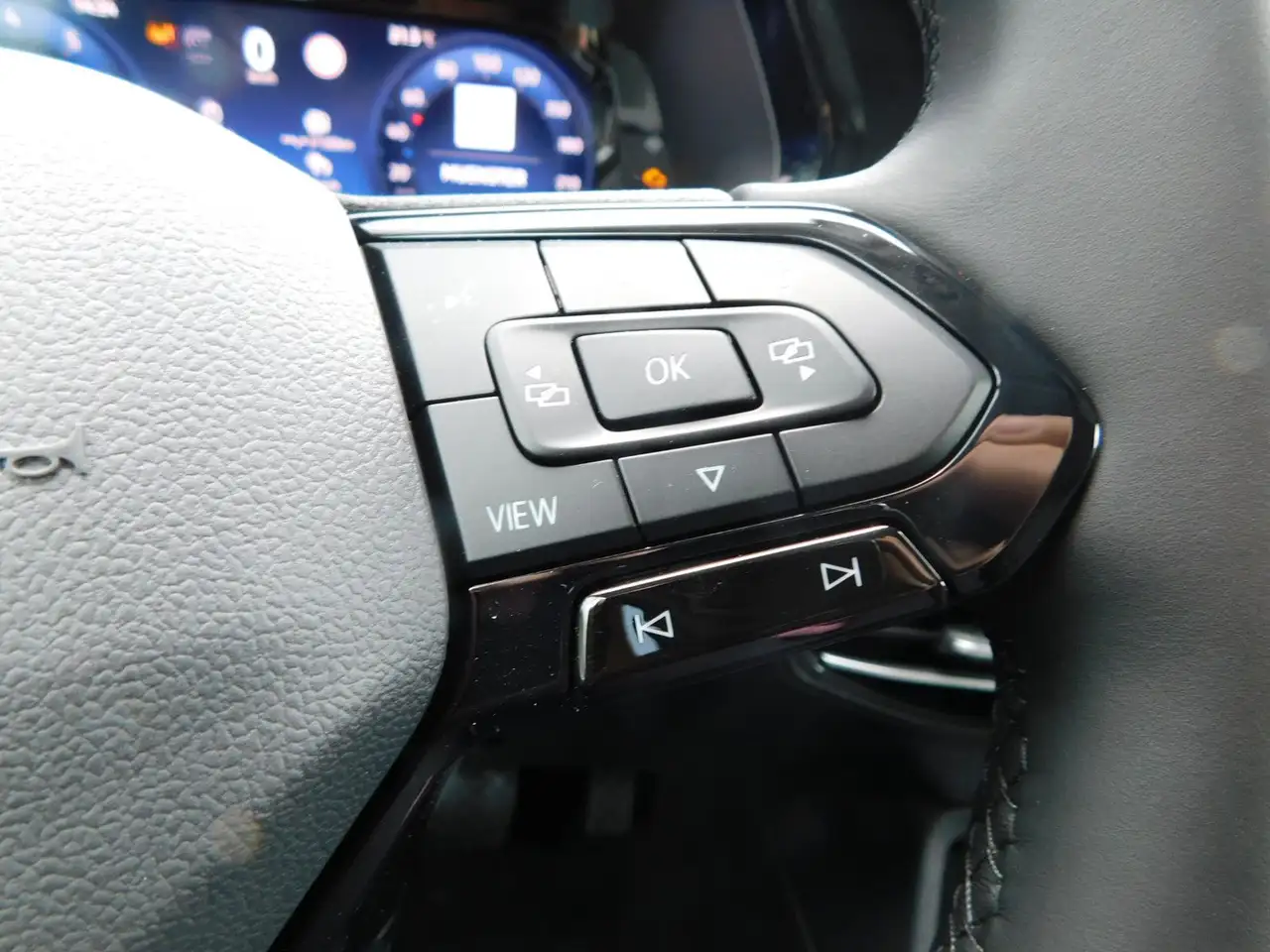 Ford Grand 16