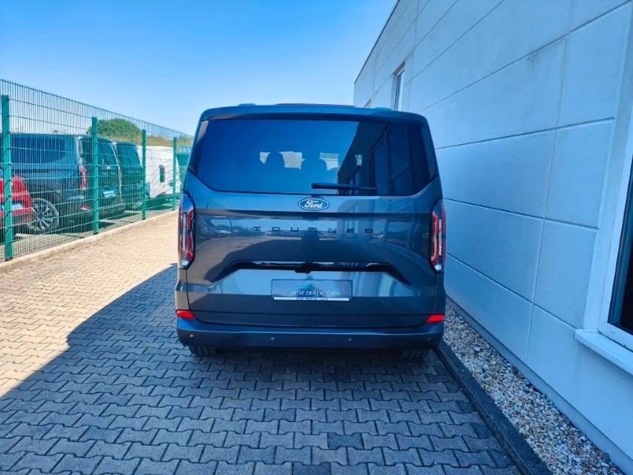 Ford Tourneo 8