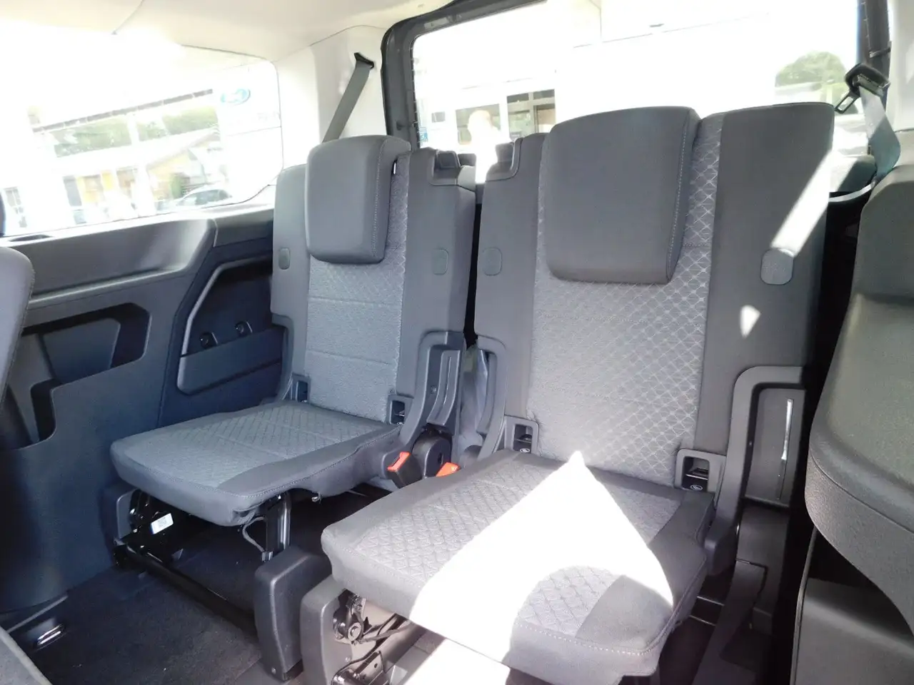 Ford Tourneo 11