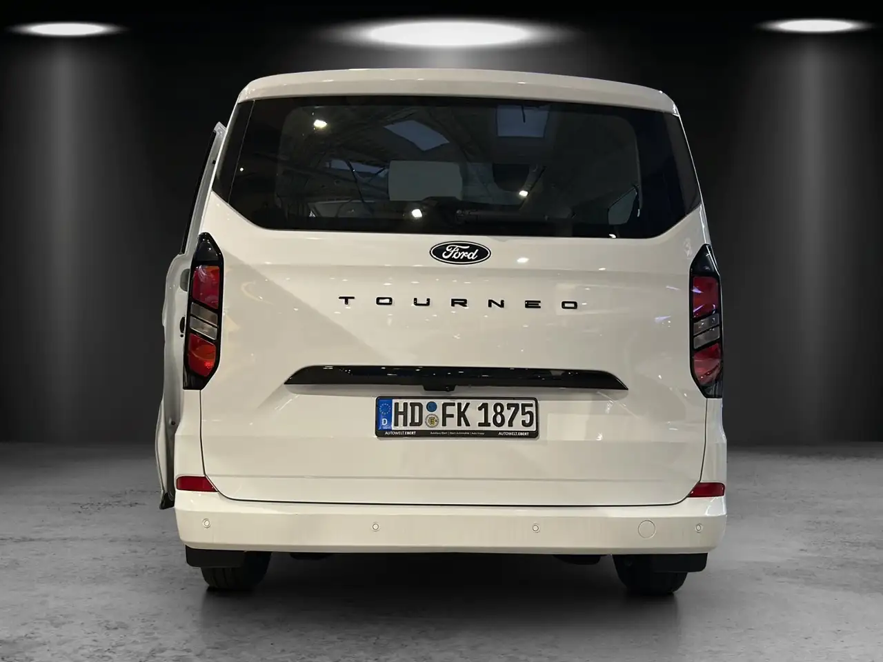 Ford Tourneo 4