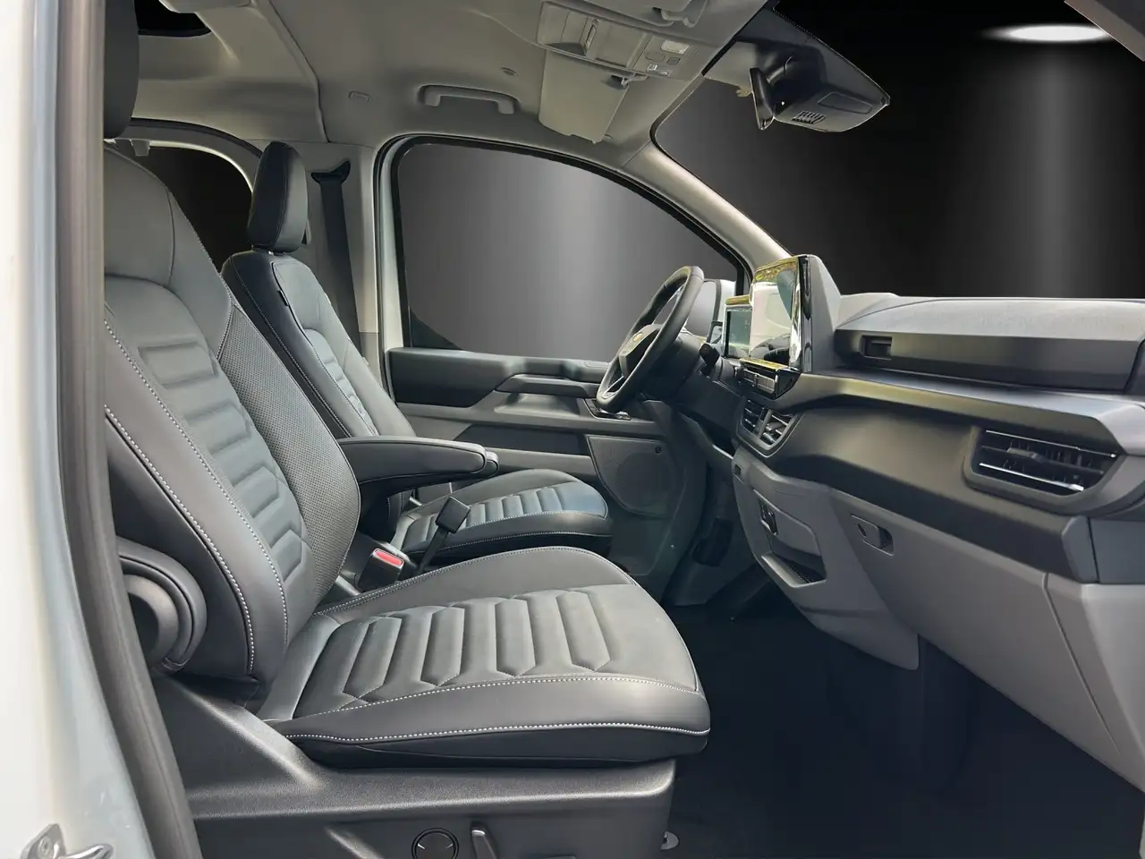 Ford Tourneo 8