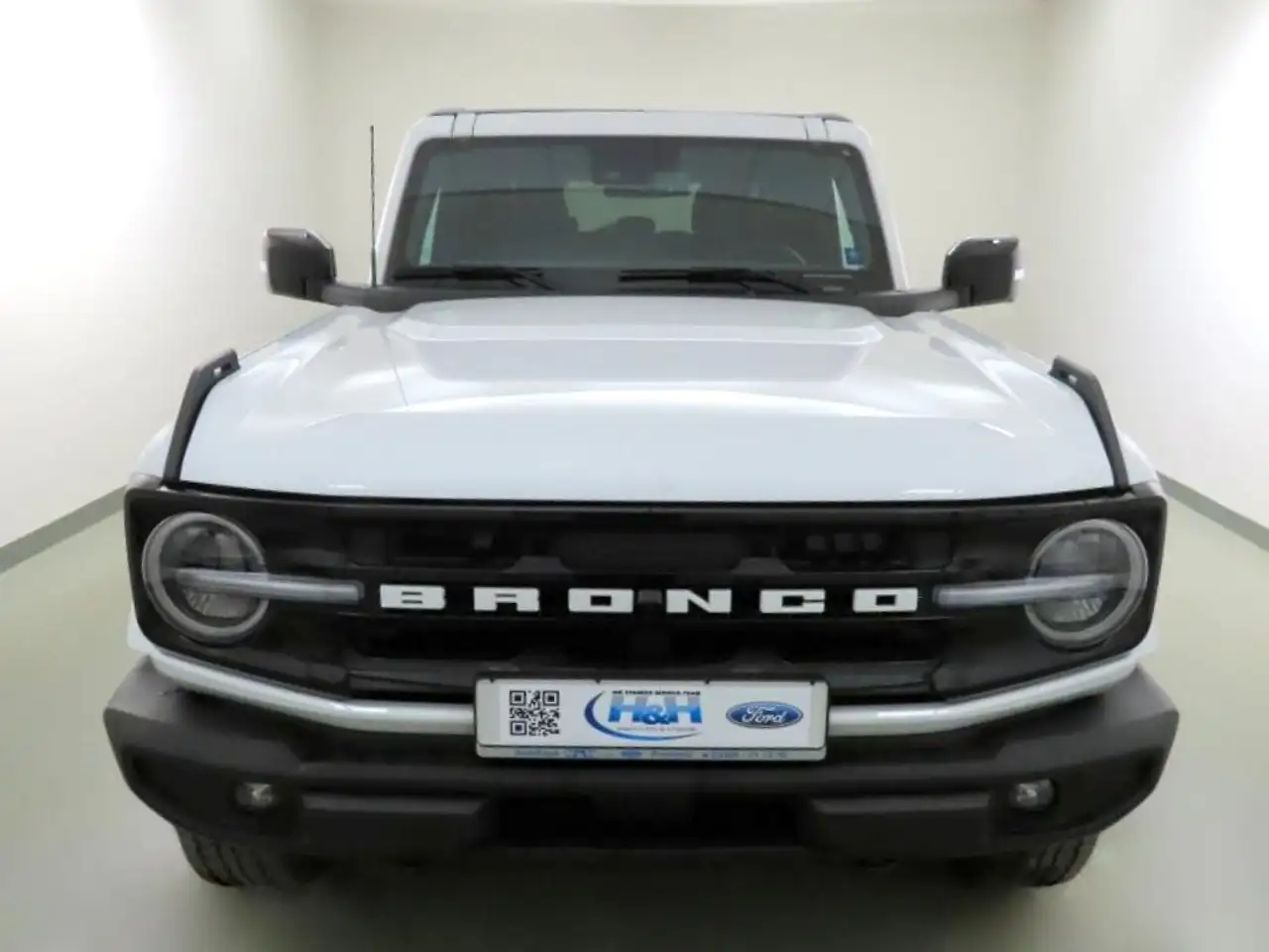 Ford Bronco 6