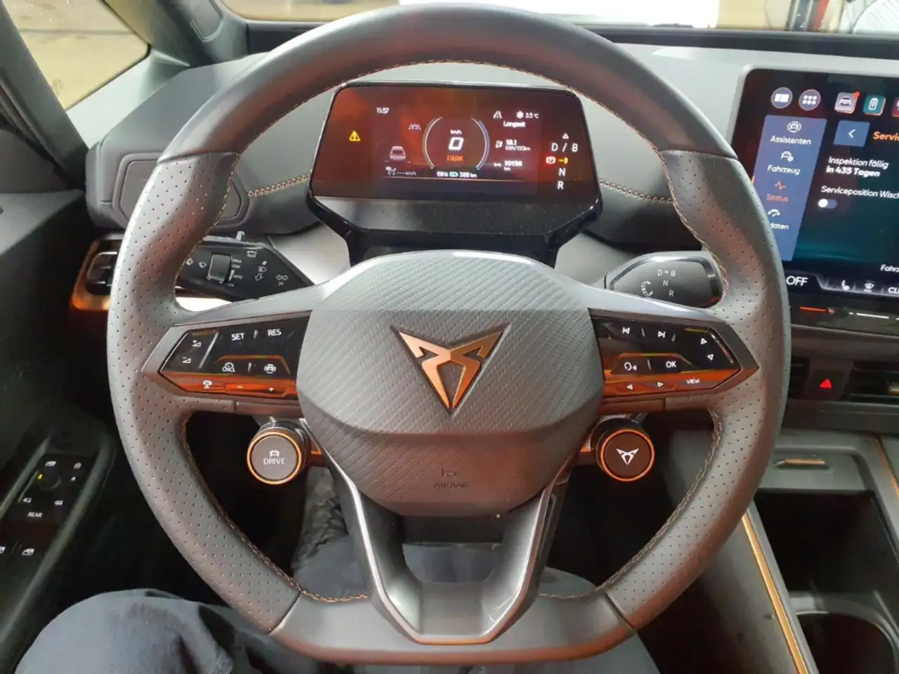 Cupra Born 5