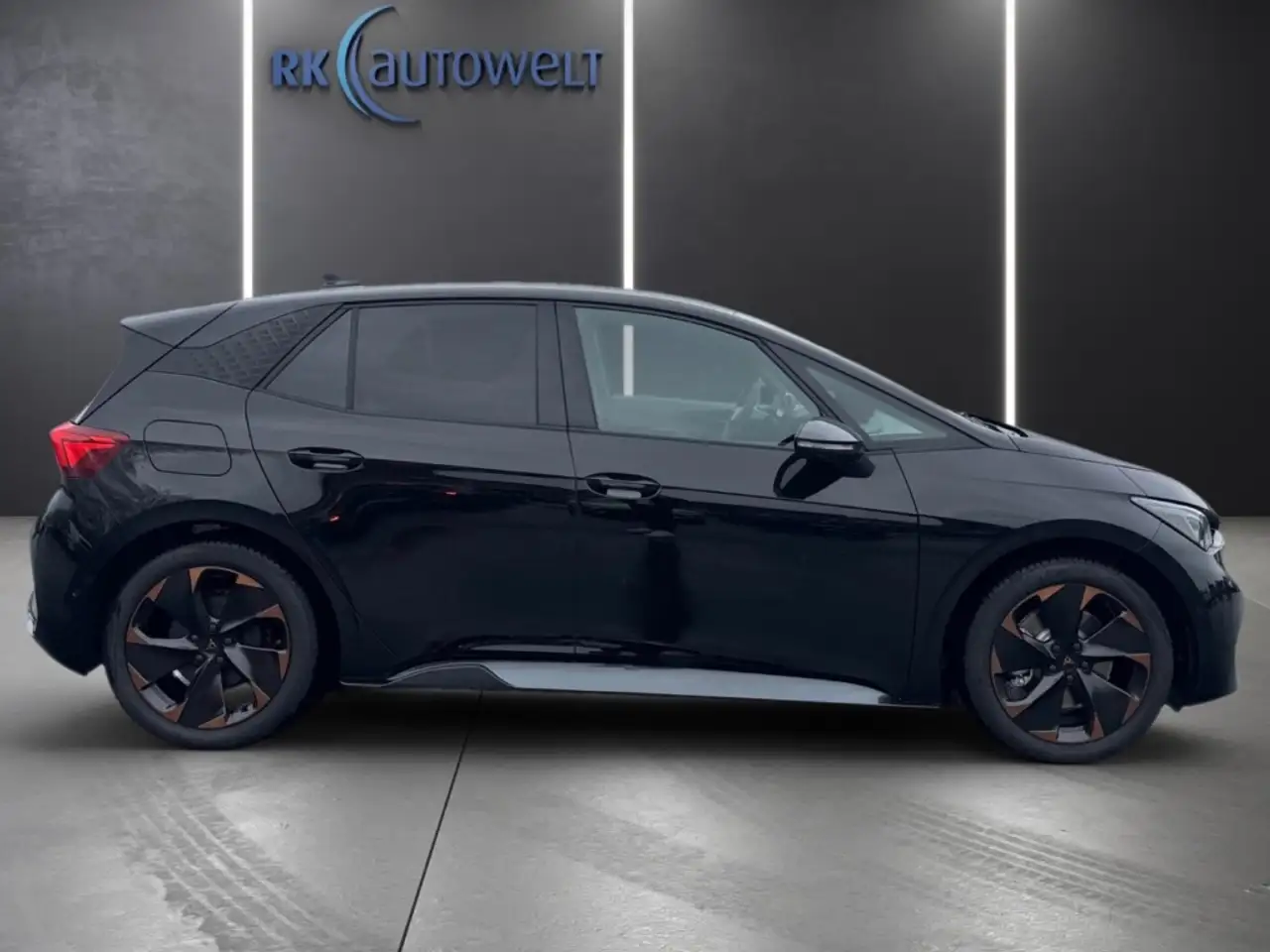Cupra Born 3