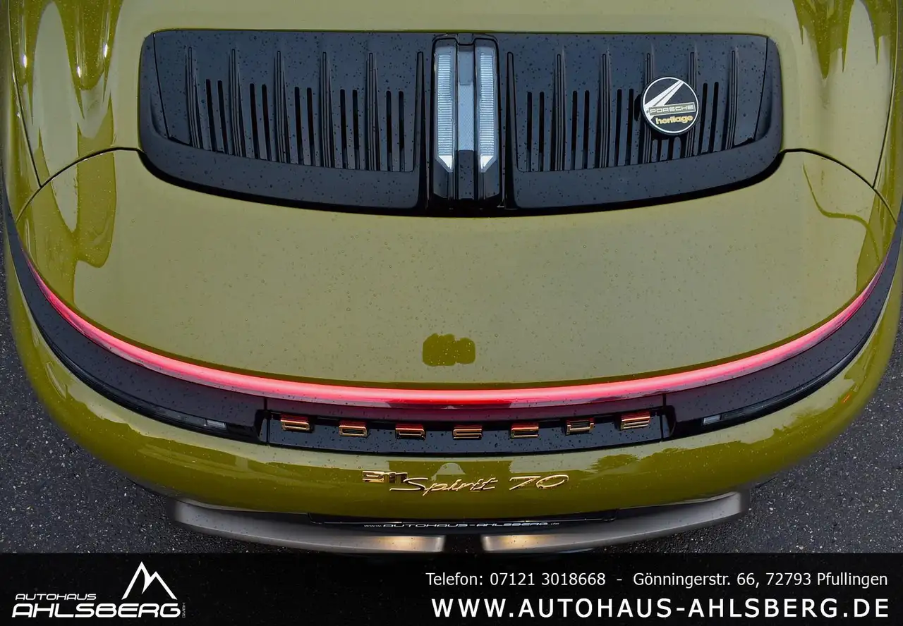 Porsche 911 992 10