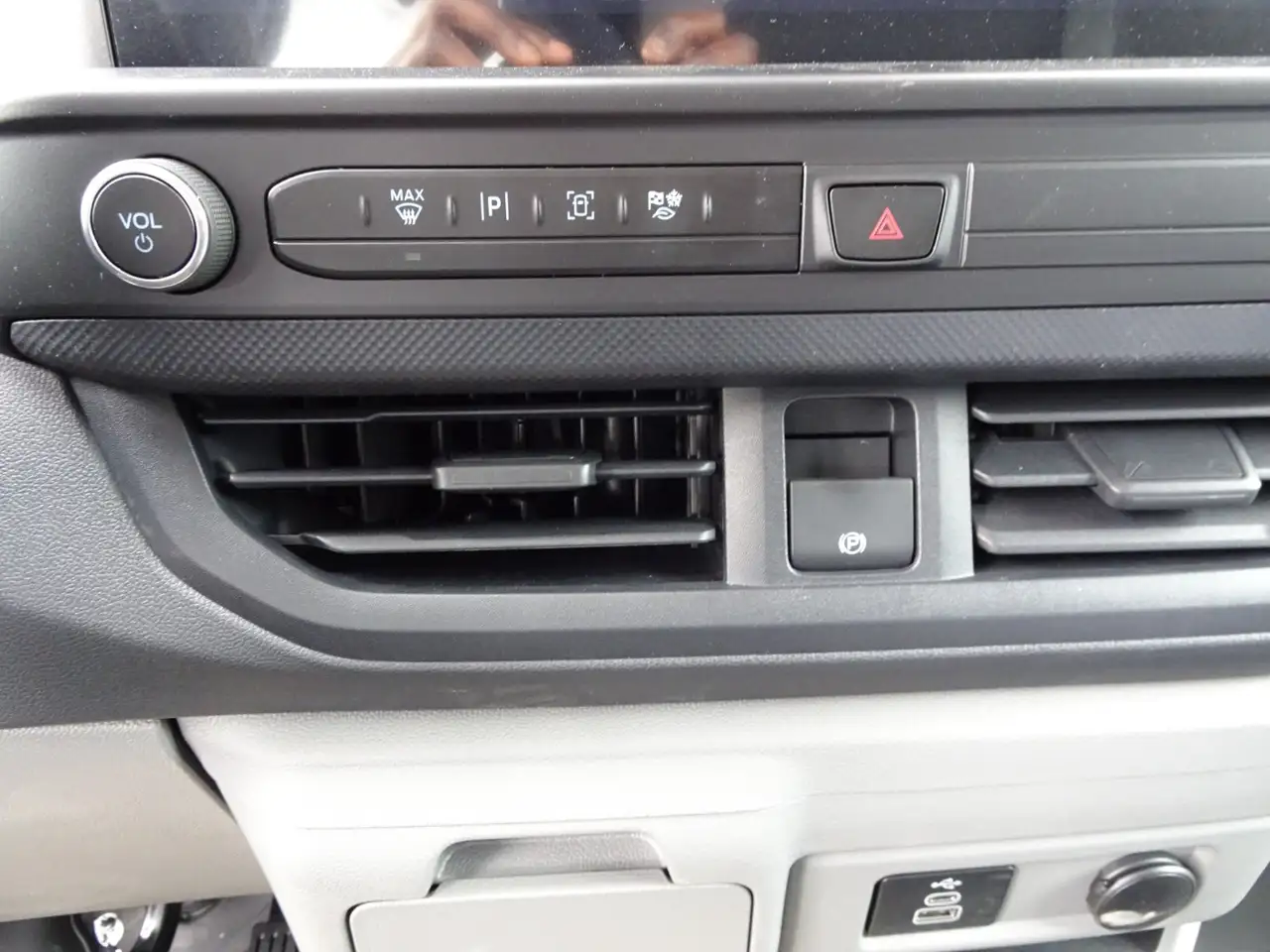 Ford Transit 16