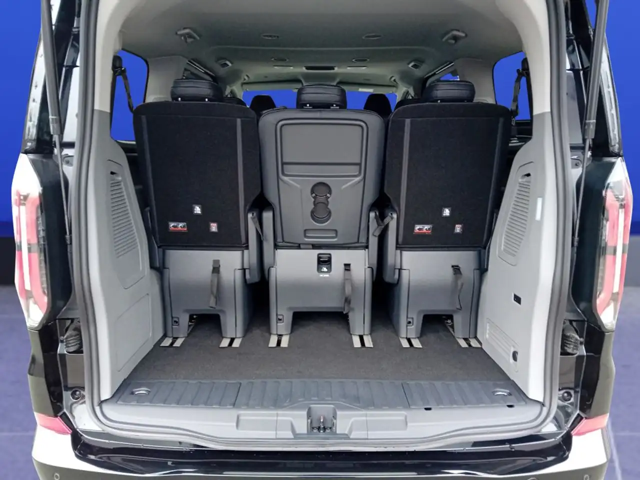 Ford Tourneo 7