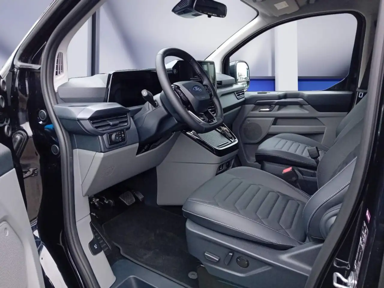 Ford Tourneo 8