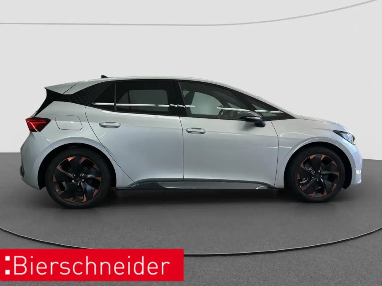 Cupra Born 8