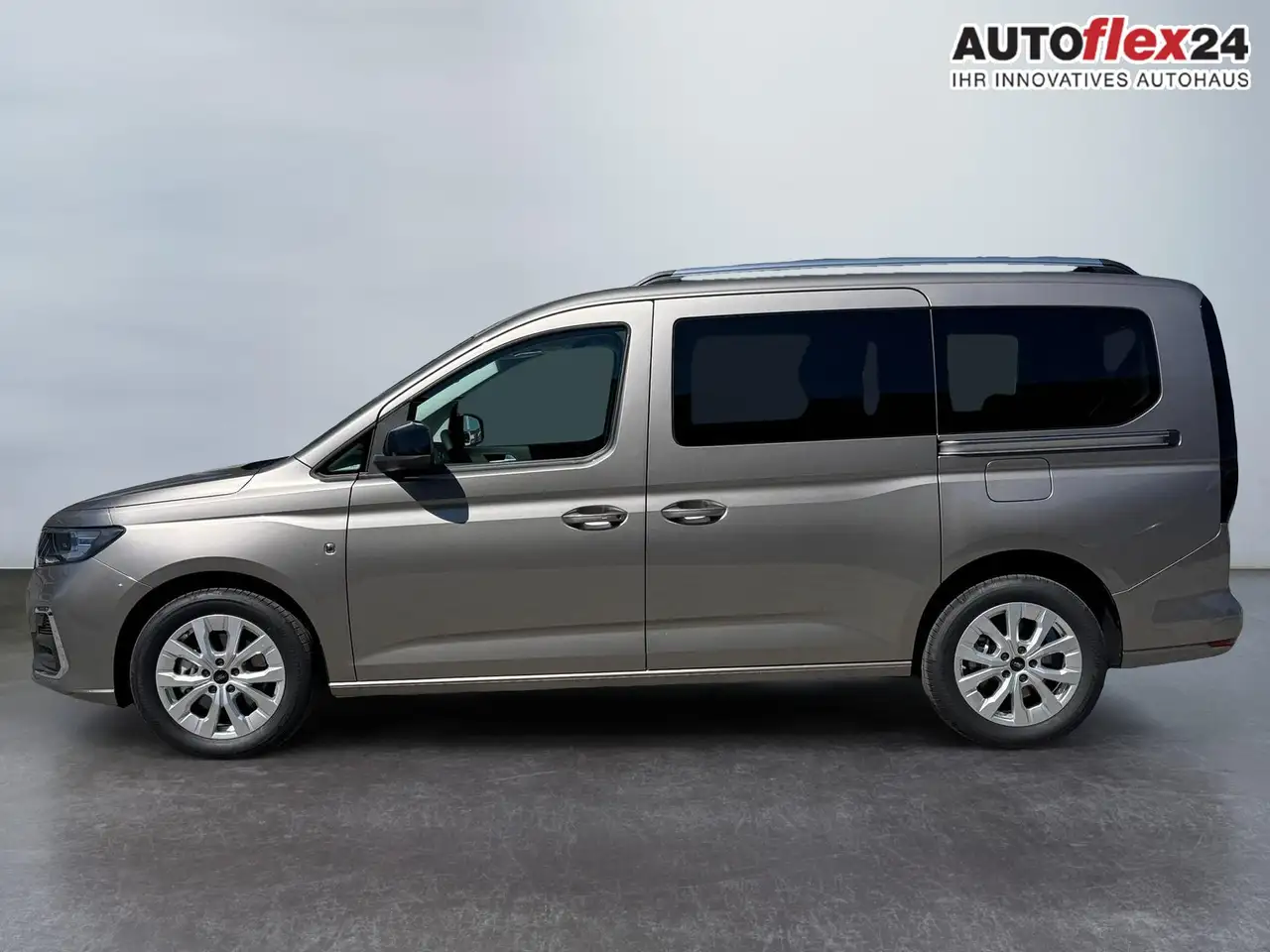 Ford Grand 7