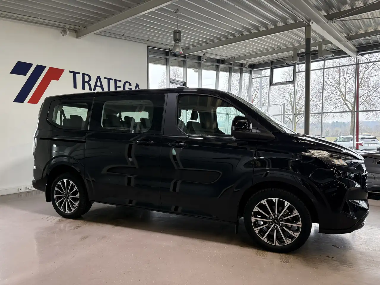 Ford Tourneo 8