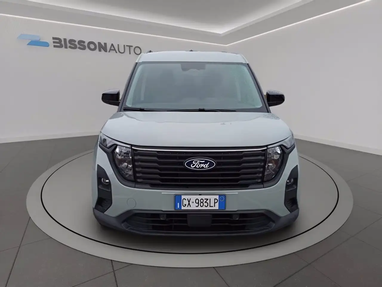 Ford Tourneo 8