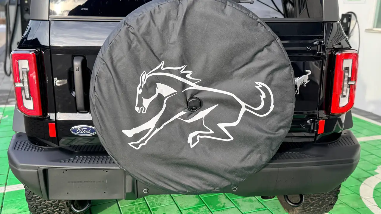 Ford Bronco 12
