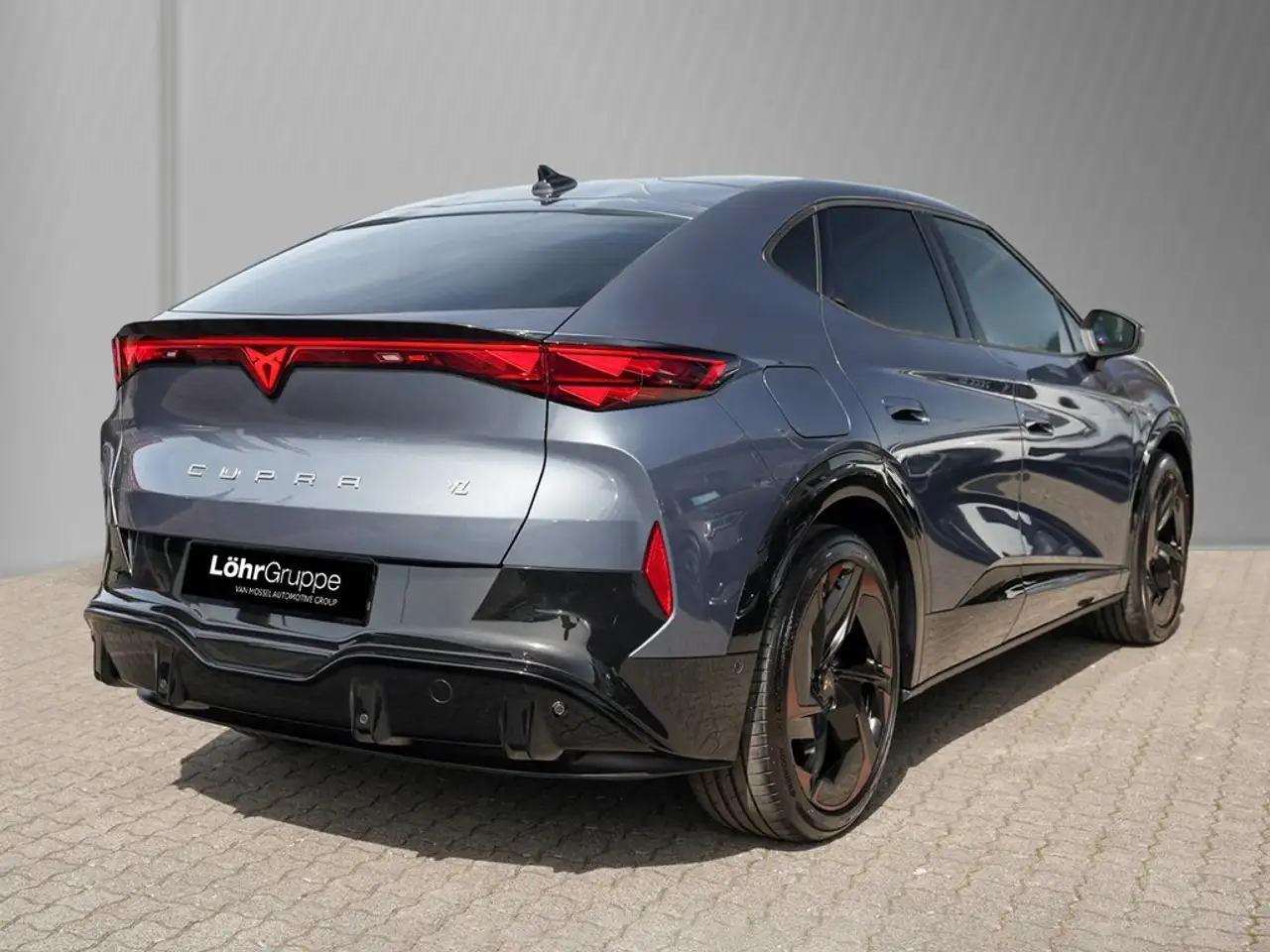 Cupra Tavascan 5