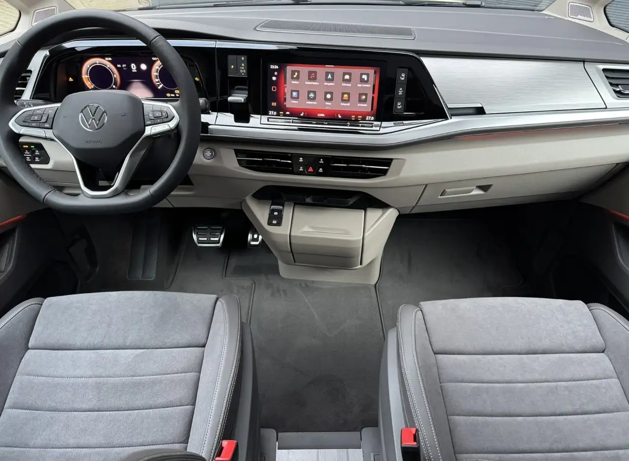 Volkswagen T7 Multivan 10