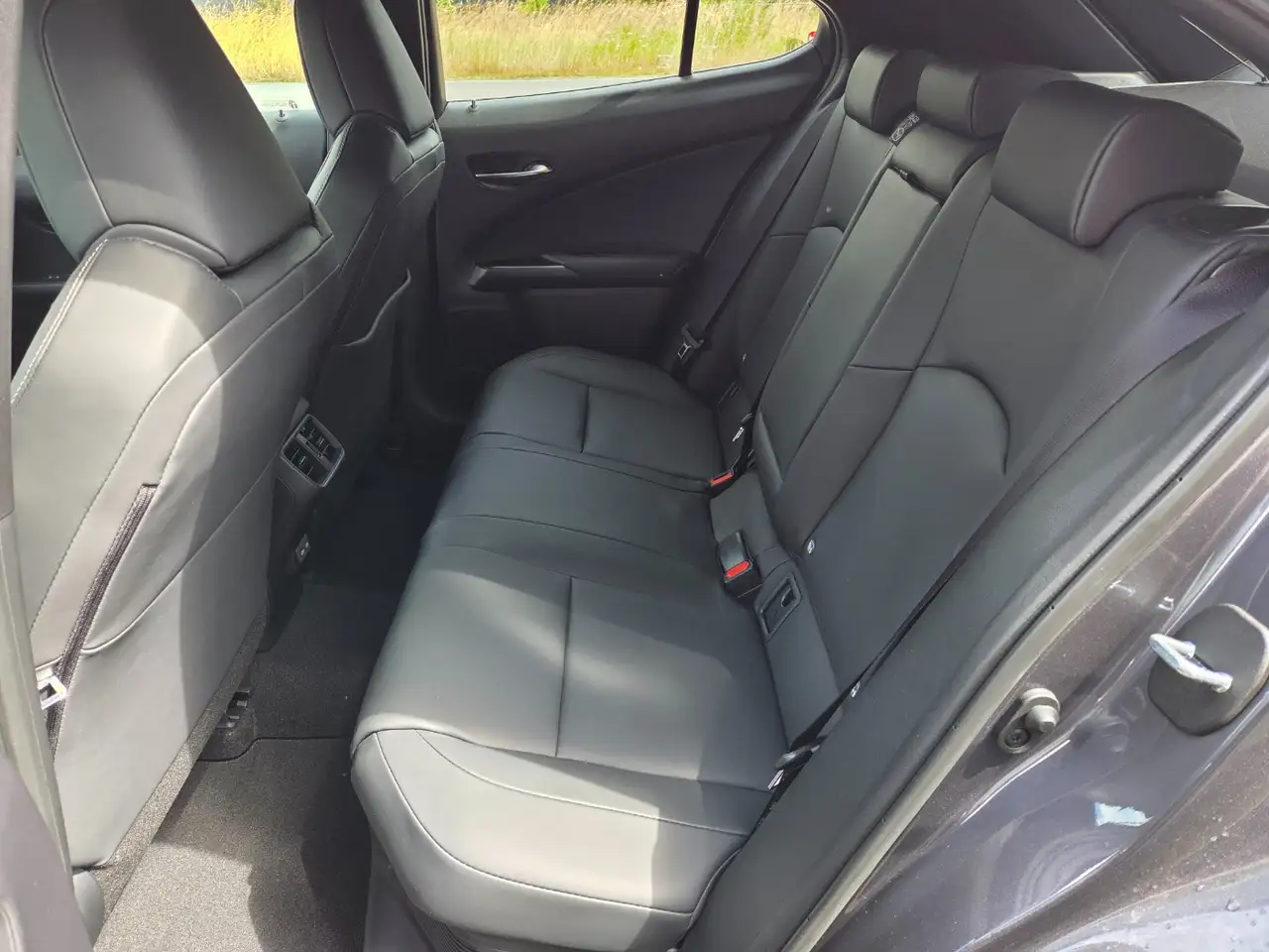 Lexus UX 7