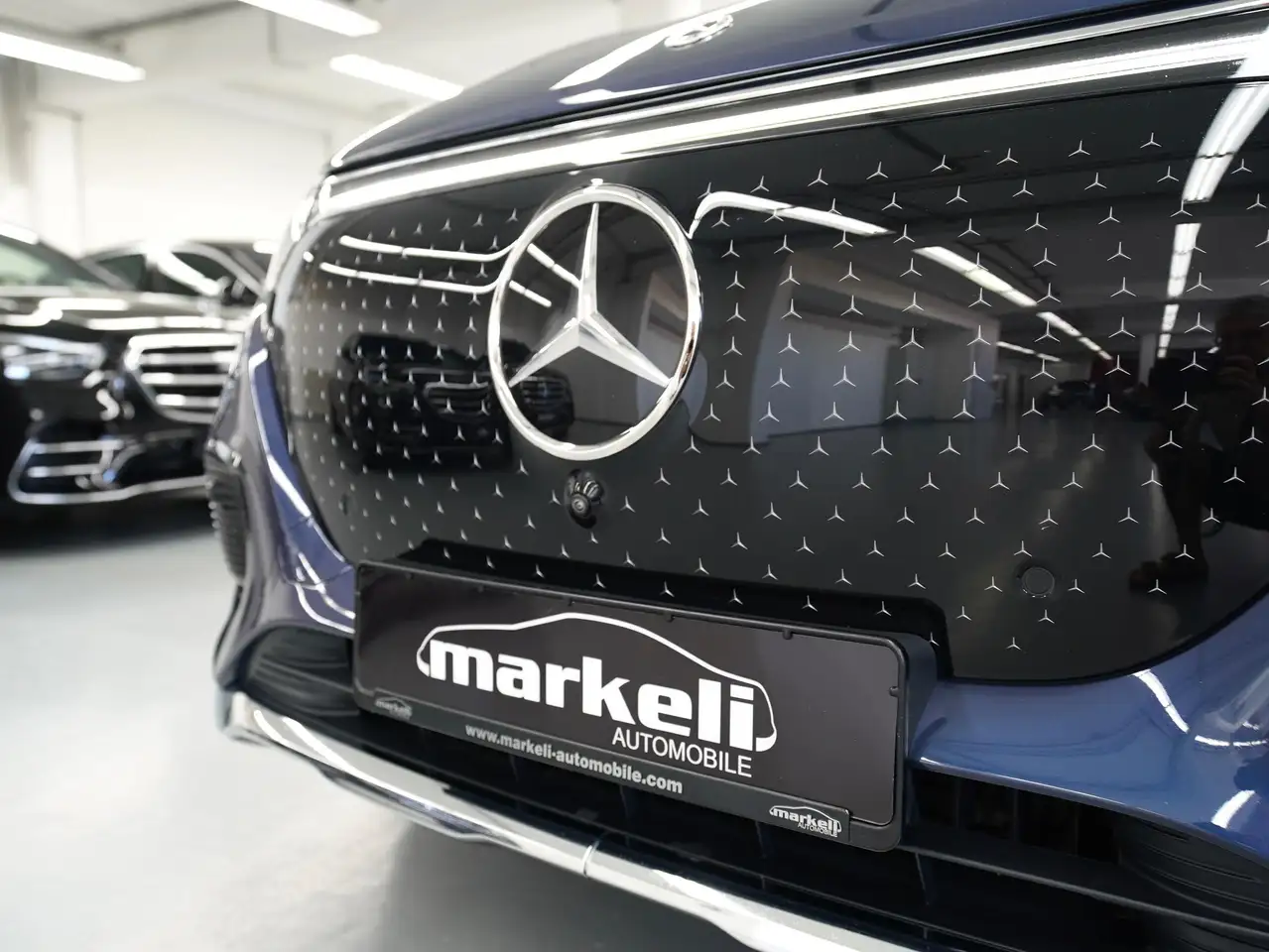 Mercedes-Benz EQS 7