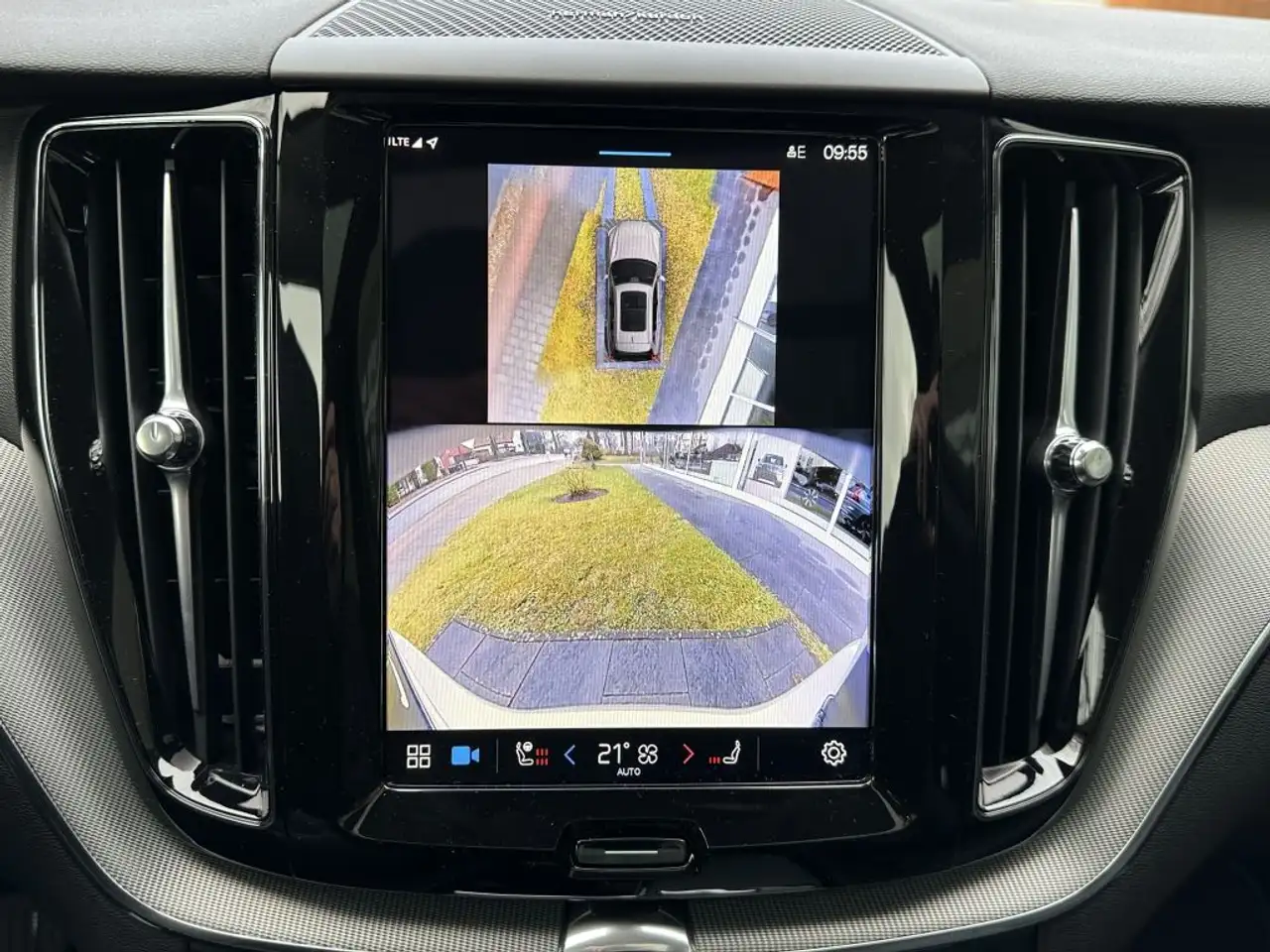 Volvo XC60 8