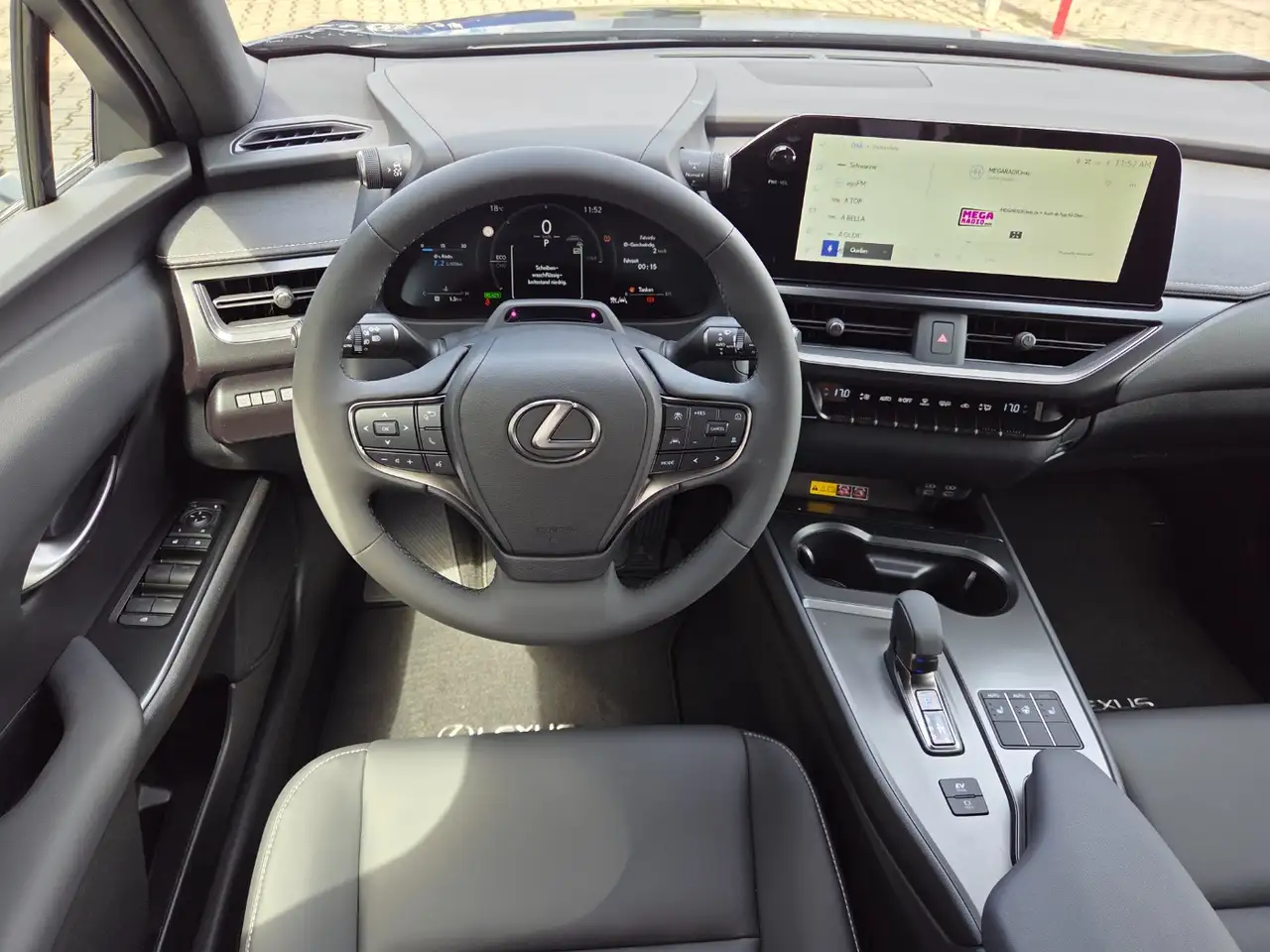 Lexus UX 5