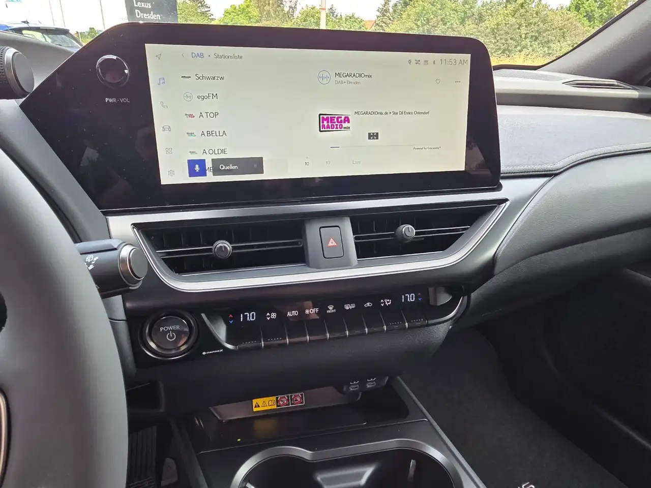 Lexus UX 10