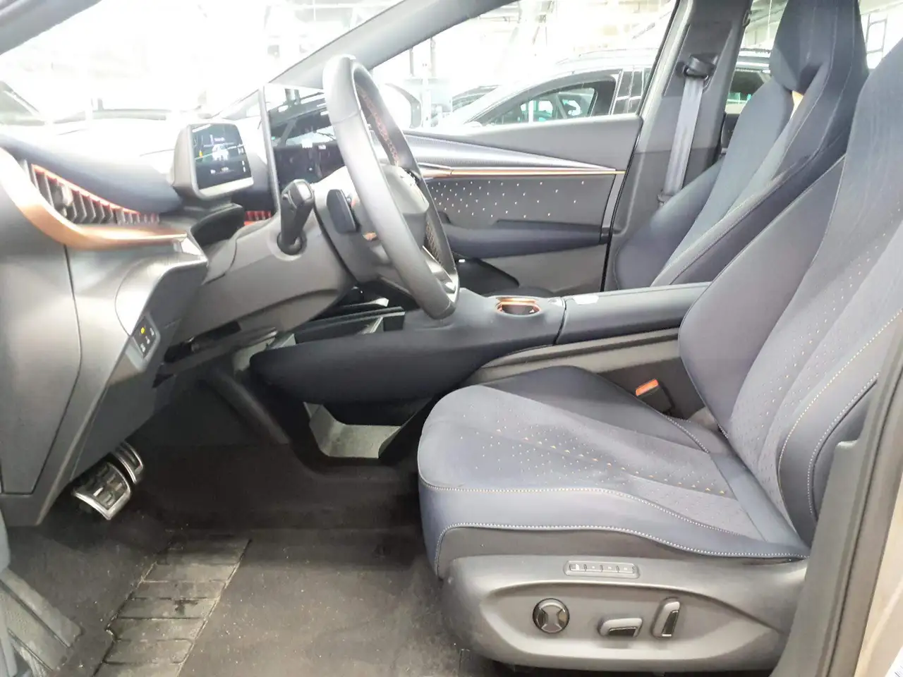 Cupra Tavascan 82 5