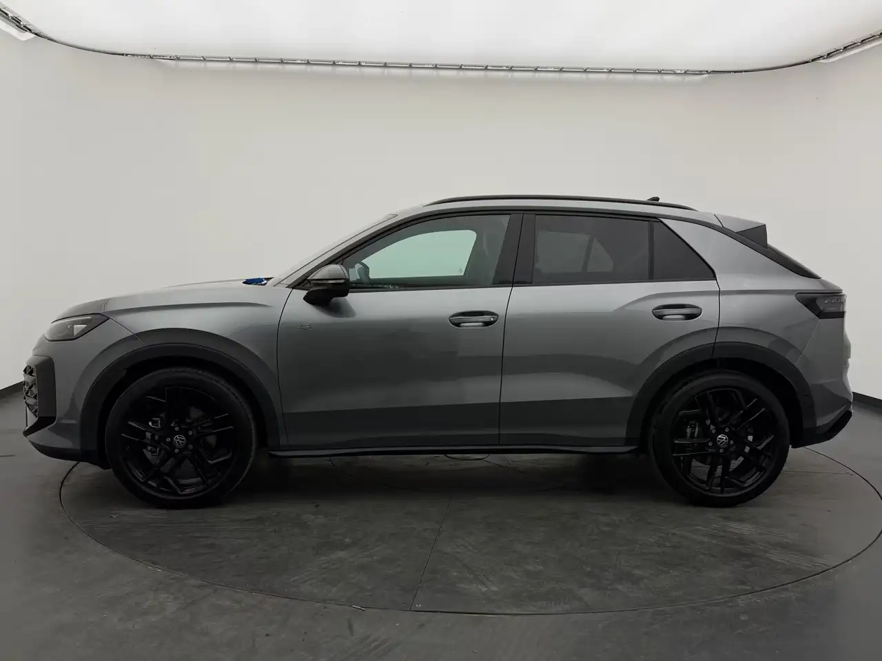 Volkswagen T-Roc 6