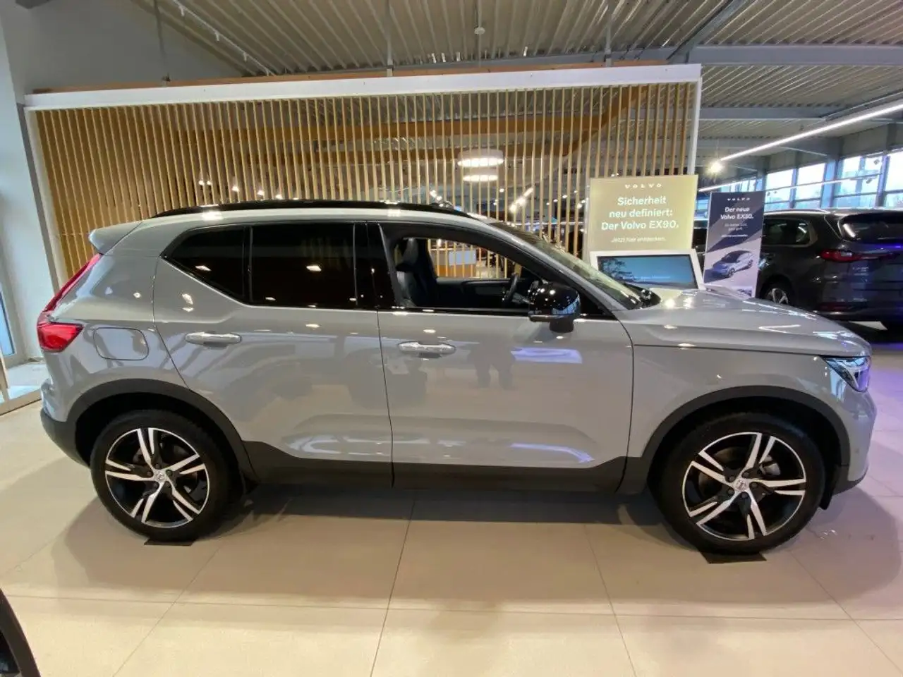 Volvo XC40 4